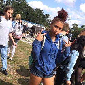 Meet your Posher, Destiny